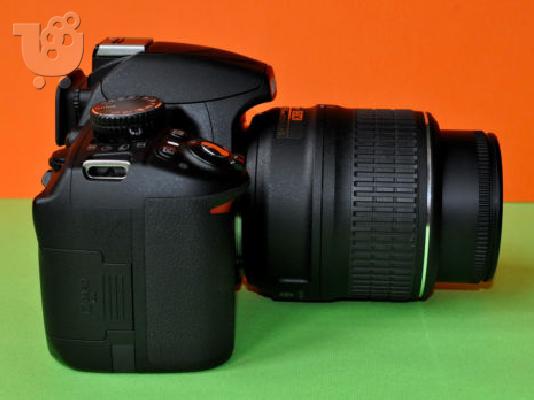 PoulaTo: Nikon D7100 Digital Camera + 18-55mm VR